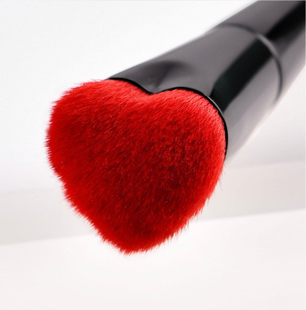 BEBE BLEND HART, Powder/Highlighter Brush