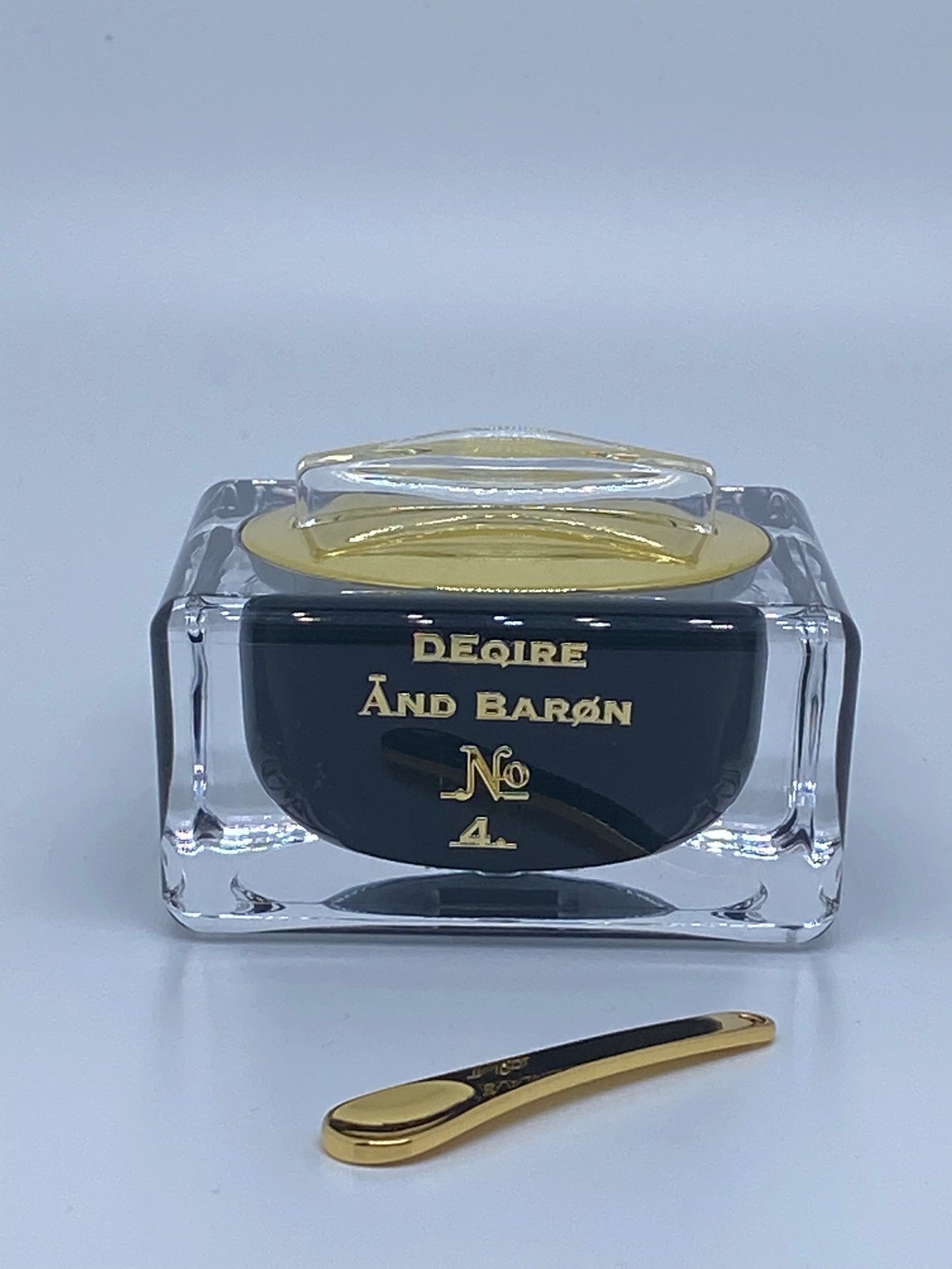 NR. 4, 24K GOLD AUGENCREME, gegen dunkle Augenringe, Tränensäcke, straffend, Faltenentfernung 30 ML